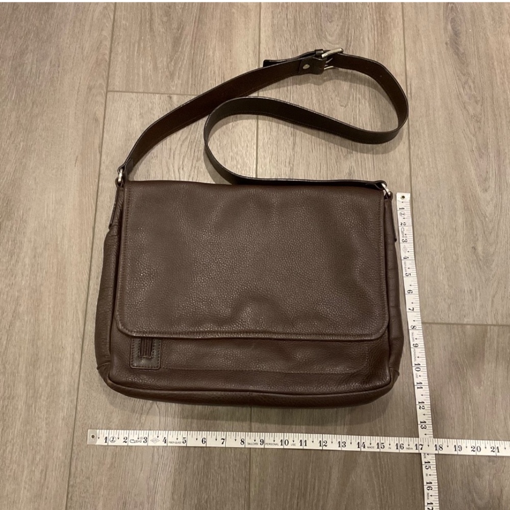 BARNEYS NEW YORK COLLECTION Brown Soft Leather Messenger Bag Made in Italy - Picture 8 of 10
